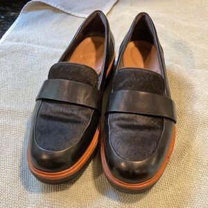 Clarks artisan loafers! Like new!